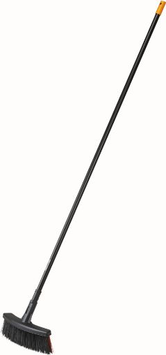Õuehari M varrega Fiskars Solid pilt